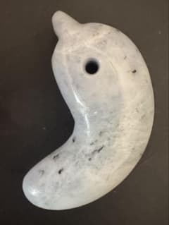 糸魚川翡翠】勾玉 ラベンダー - メルカリ