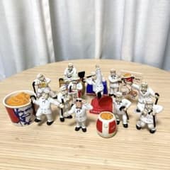 KFC ケンタッキー カーネルサンダース フィギュア 海外 セット - メルカリ