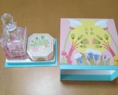 令和元年〉資生堂 香水・白粉セット - メルカリ