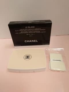 シャネル ル・ブランブライトニングコンパクトBR12(新品パフ付き