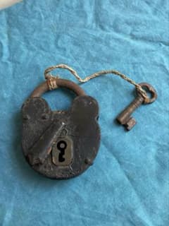 古道具 アンティーク 南京錠 鍵 錠前 クマ型 パドロック ベア - メルカリ