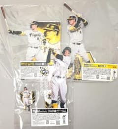 阪神 タイガース アクリルスタンド くじ 佐藤輝明 BIG あたり - メルカリ