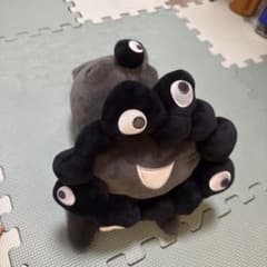 関西万博 黒ミャクミャク 這型ぬいぐるみ ブラック L - メルカリ