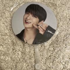 未開封】SEVENTEEN ジョシュア うちわ IDEAL CUT - メルカリ