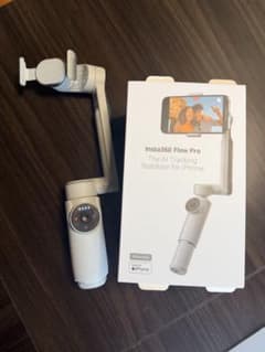 Insta360 Flow Pro｜iPhone用ジンバル スタビライザー - メルカリ