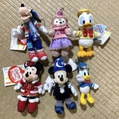 未使用】ディズニー ぬいぐるみ ストラップ キーホルダー バッジ 6個