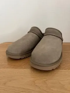 2026年最新】uggクラシックスリッパの人気アイテム - メルカリ