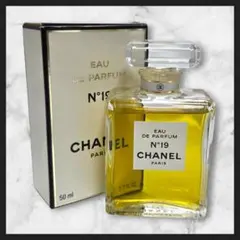 2026年最新】シャネルno.19の人気アイテム - メルカリ