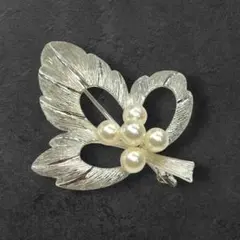 MIKIMOTOミキモト シルバーパールブローチ ☆3珠☆フラワー☆現行完売