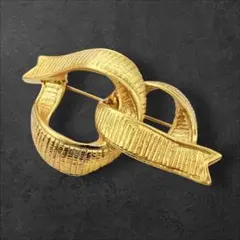 2026年最新】イヴ・サンローランブローチの人気アイテム - メルカリ