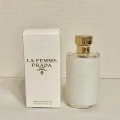 2026年最新】prada 香水 la femmeの人気アイテム - メルカリ