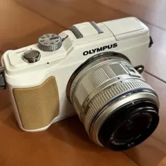 Olympus E-PL2, 2xレンス付, 3xバッテリー付