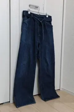 2026年最新】comoliベルテッドデニムパンツの人気アイテム - メルカリ