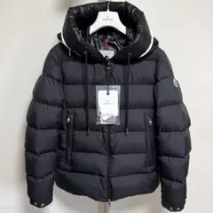 2026年最新】モンクレール cardereの人気アイテム - メルカリ