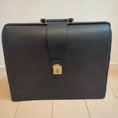 2026年最新】Le Tanneur 素材：本革 ビジネスバッグの人気アイテム