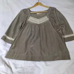 2026年最新】ハグオーワー ブラウスの人気アイテム - メルカリ