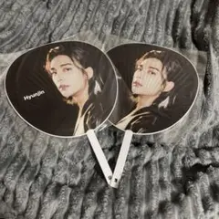 2026年最新】ヒョンジンうちわの人気アイテム - メルカリ