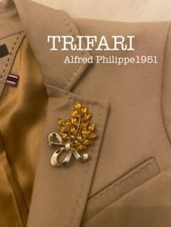 lotuscloud 2528⭐️TRIFARI トリファリヴィンテージブローチ