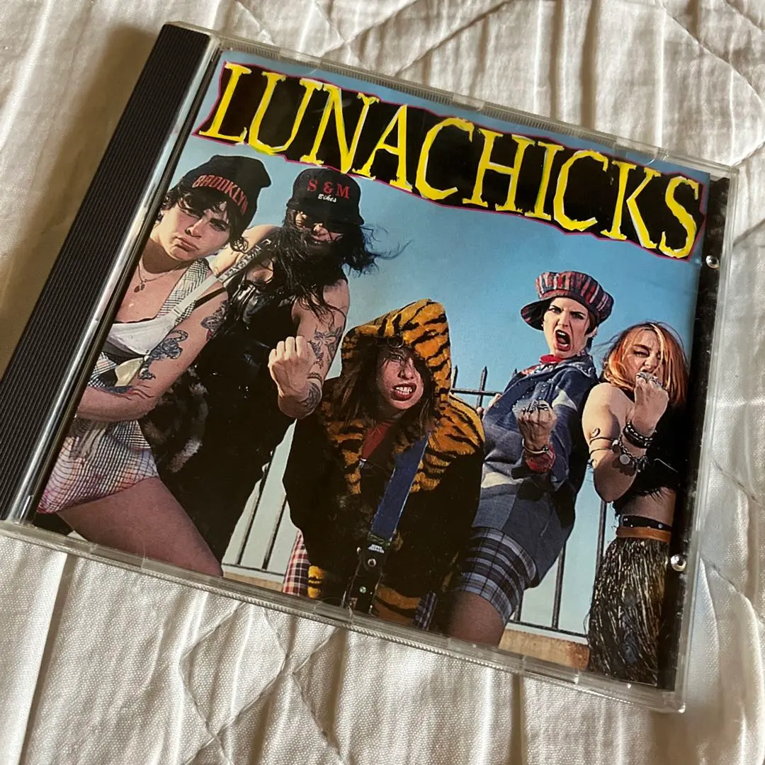 2026年最新】LUNACHICKSの人気アイテム - メルカリ