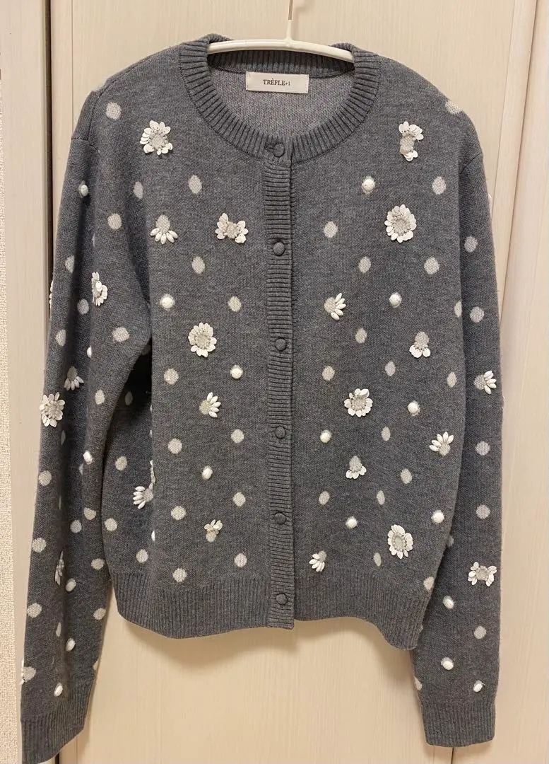 2026年最新】trefl スワンカーディガンの人気アイテム - メルカリ
