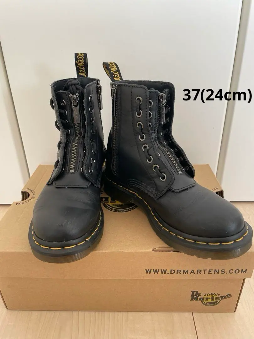 2026年最新】Dr.Martens 素材：本革 エンジニアブーツの人気アイテム