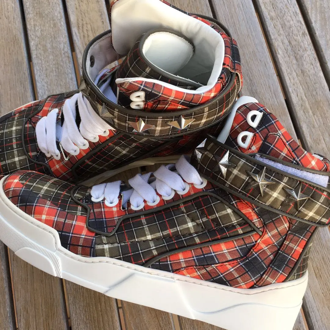 2026年最新】GIVENCHY ジバンシィ スタースタッズの人気アイテム