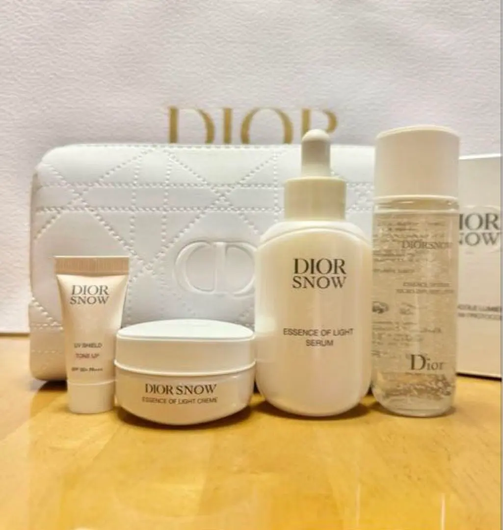 2026年最新】Diorスノーエッセンスコフレの人気アイテム - メルカリ