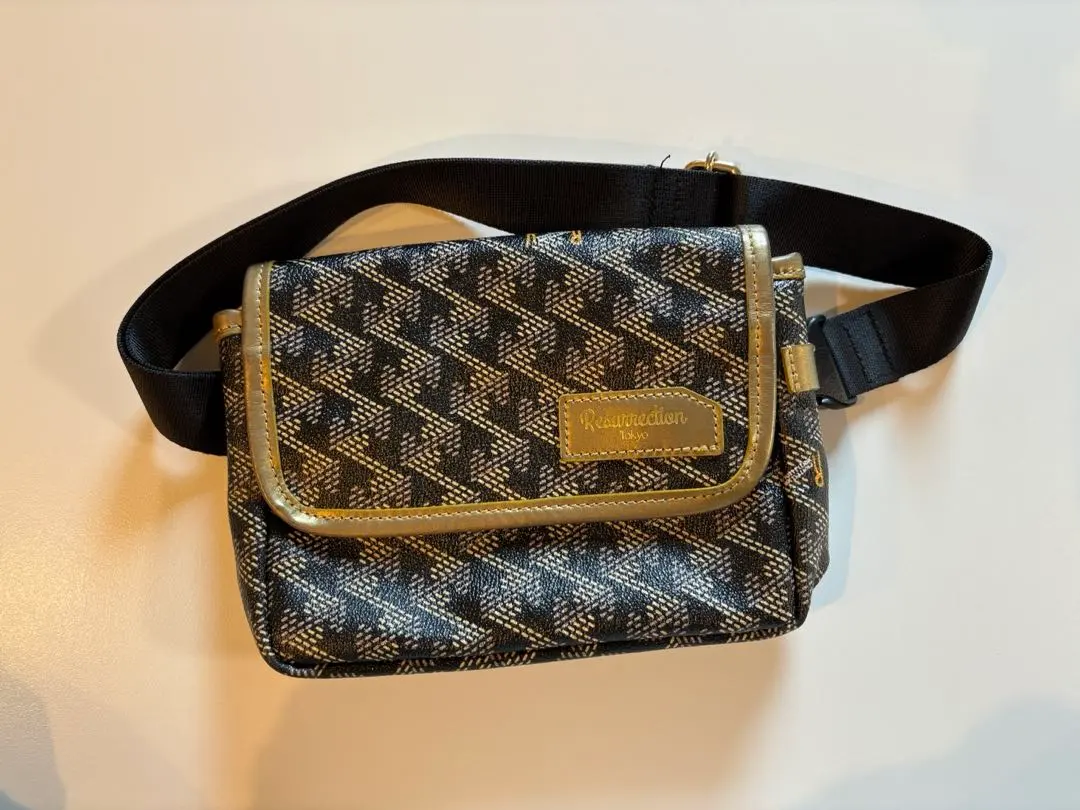 2026年最新】レザレクション ウエストポーチの人気アイテム - メルカリ