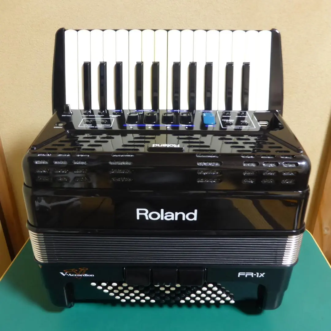 2026年最新】ローランド vアコーディオンの人気アイテム - メルカリ
