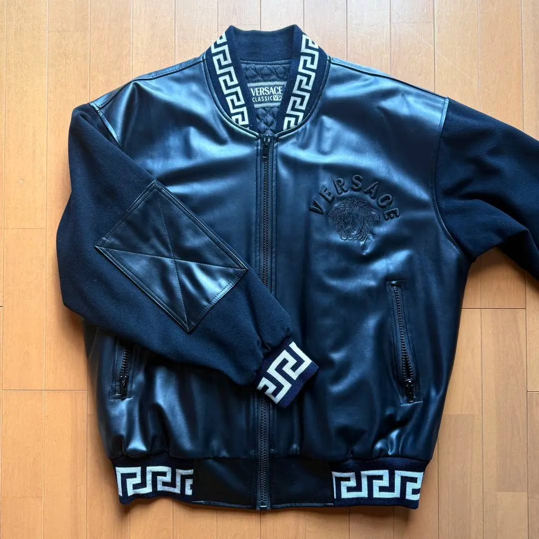 2026年最新】VERSACE スタジャンの人気アイテム - メルカリ