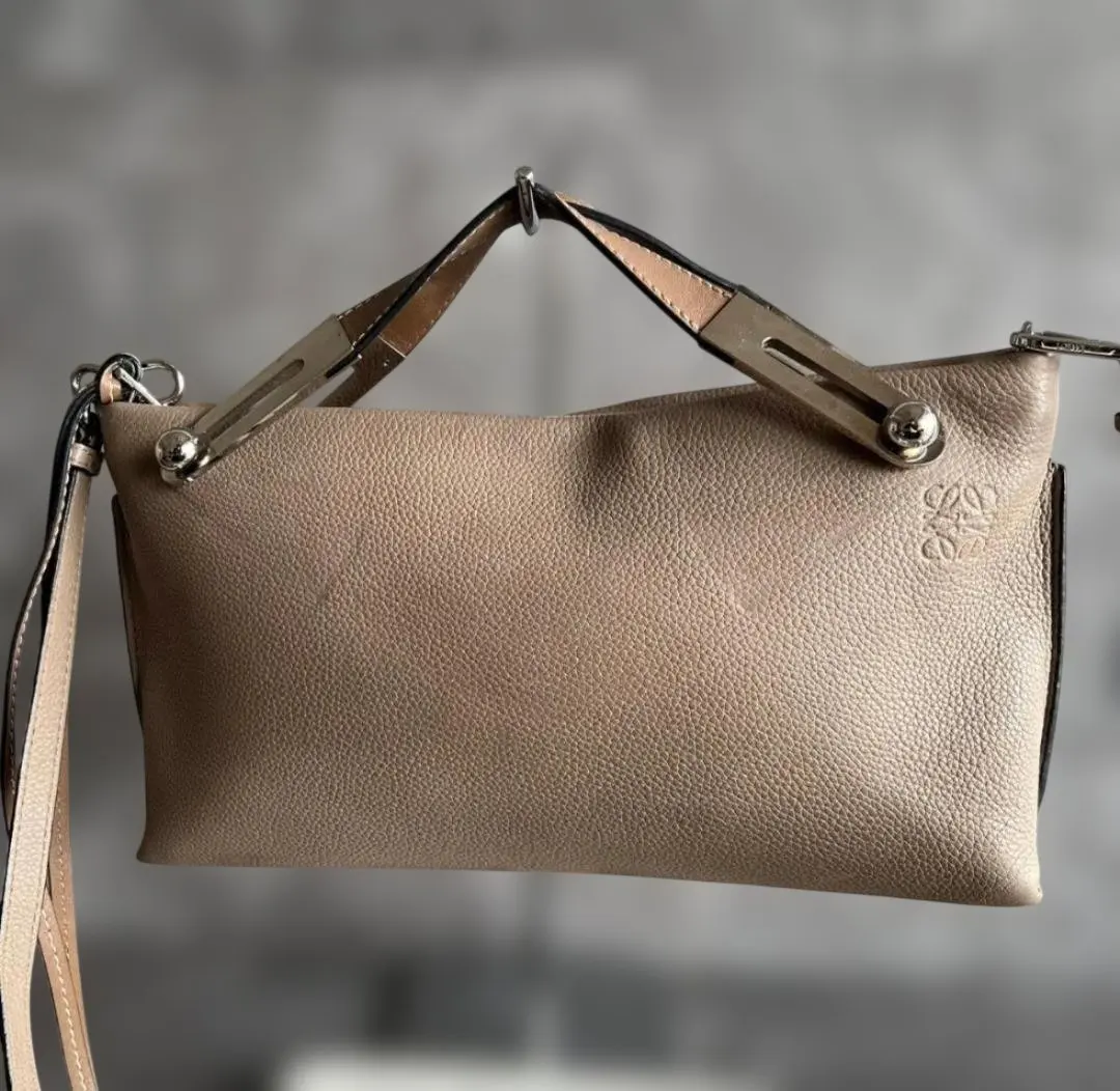 2026年最新】loewe ロエベ ミッシーの人気アイテム - メルカリ