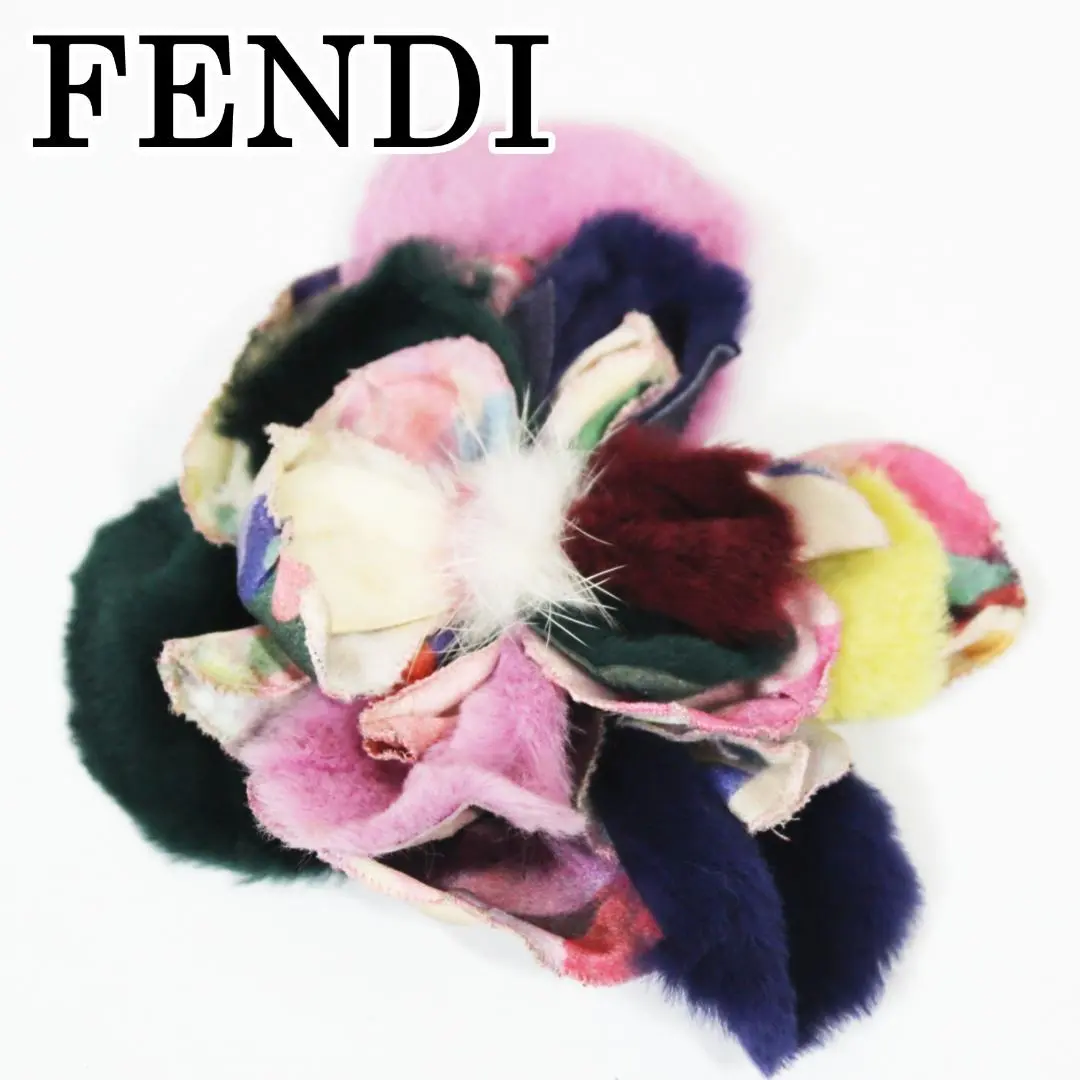 2026年最新】fendi フェンディ ブローチの人気アイテム - メルカリ