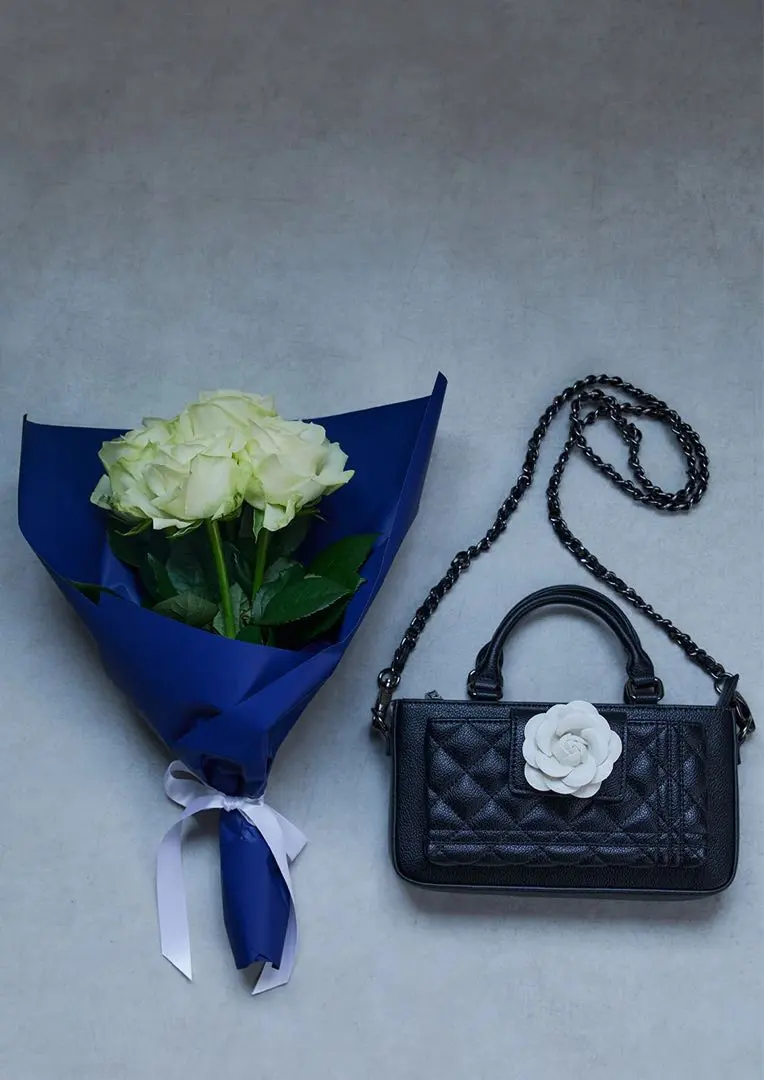 2026年最新】riu フォーンバッグの人気アイテム - メルカリ