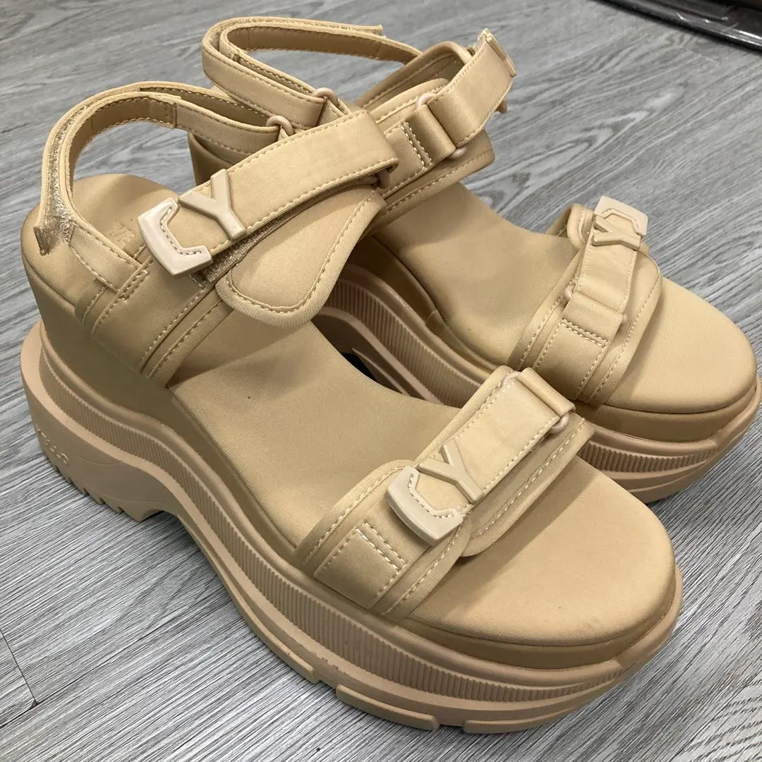 2026年最新】Yellow boots サンダルの人気アイテム - メルカリ