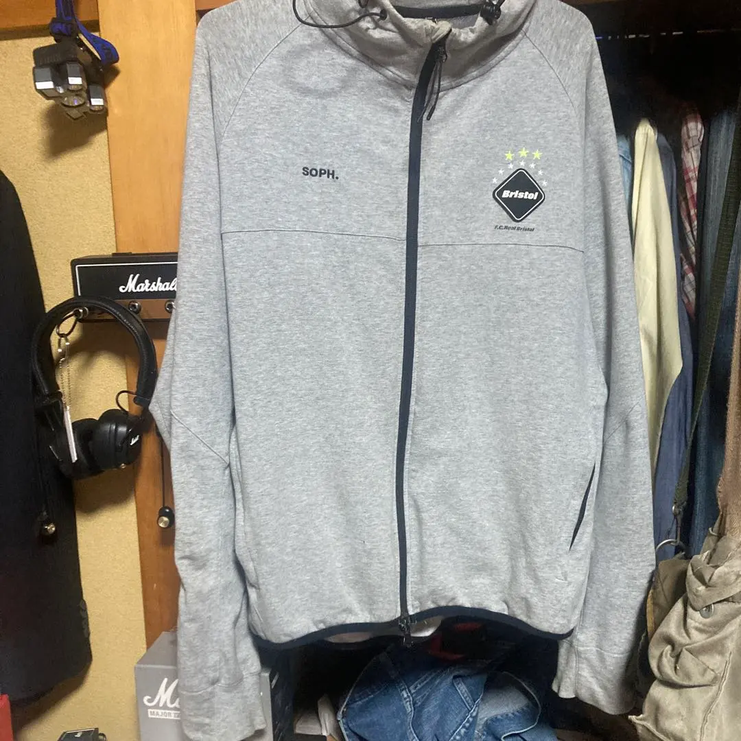 2026年最新】fcrbパーカー ゼブラの人気アイテム - メルカリ