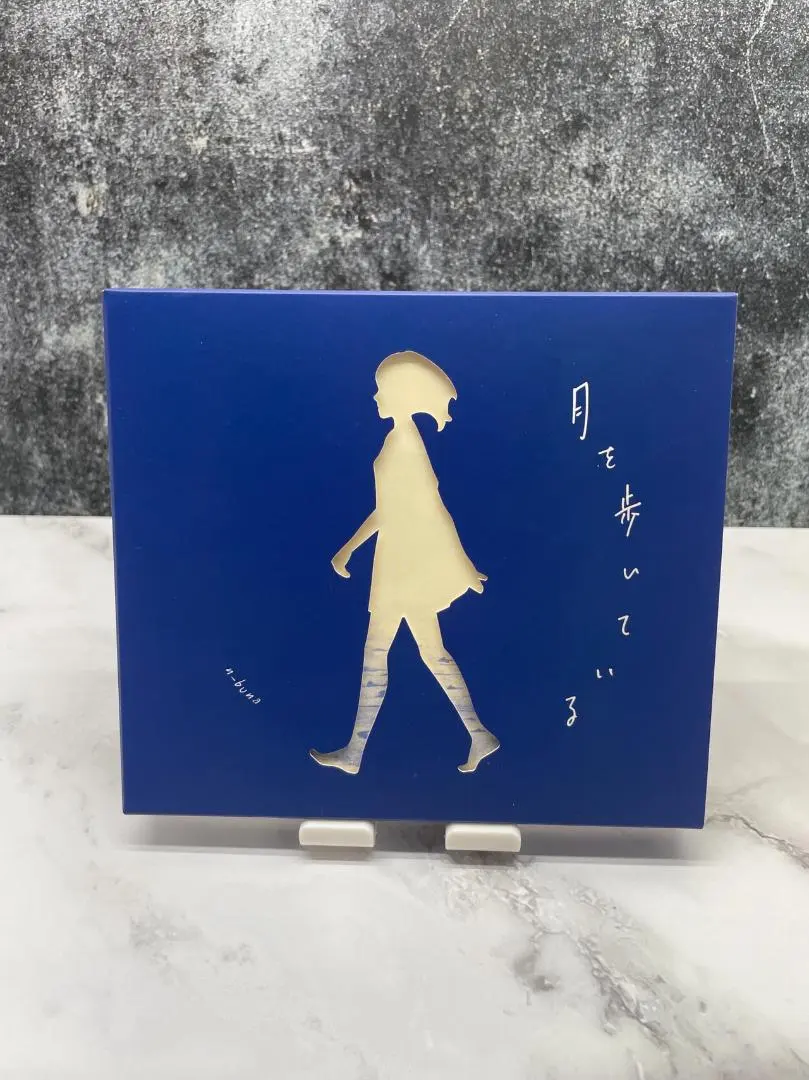 2025年最新】 月を歩いている n-bunaの人気アイテム - メルカリ
