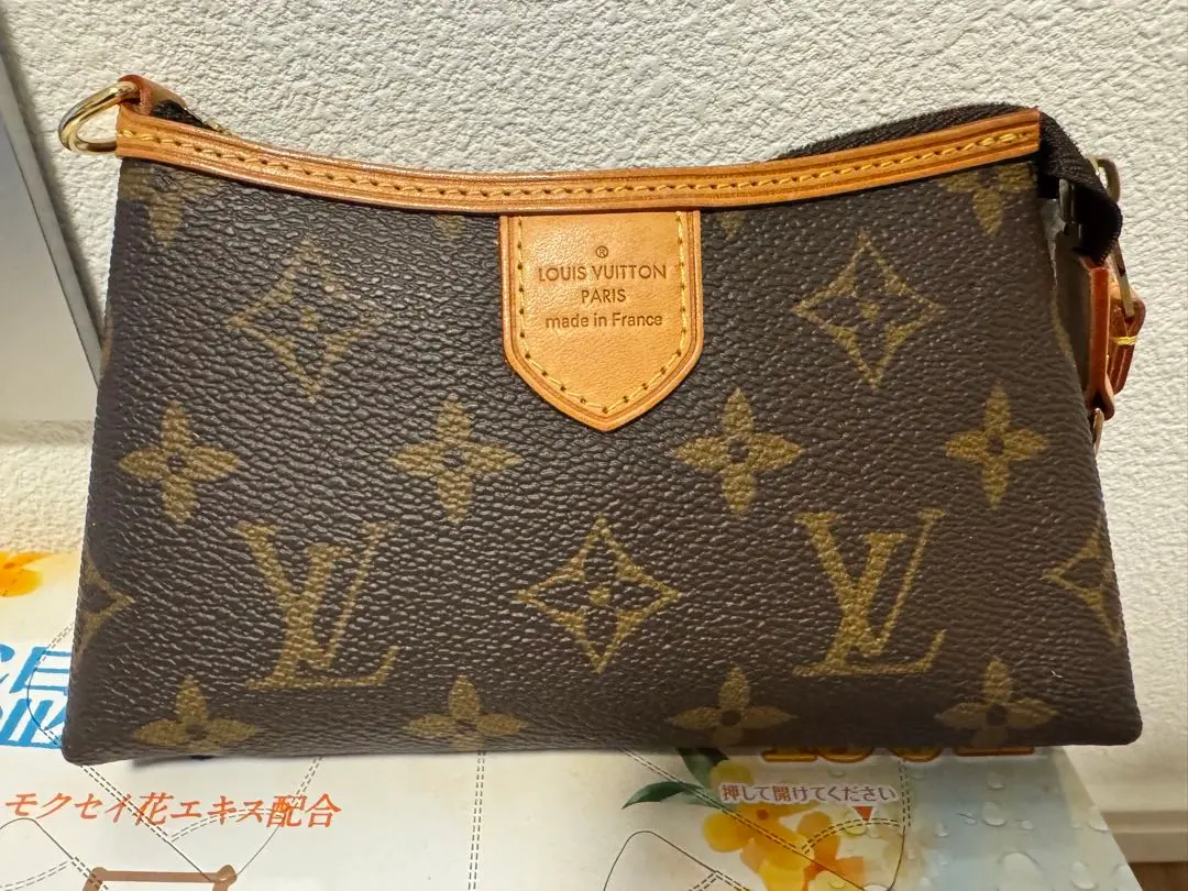 2026年最新】ヴィトン ピンバッチの人気アイテム - メルカリ