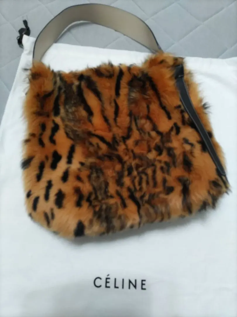 2026年最新】セリーヌ ファー バッグの人気アイテム - メルカリ