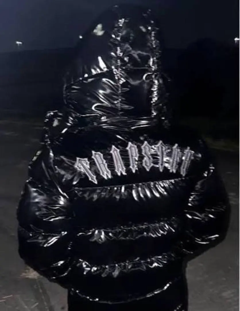 2026年最新】やりらふぃー ダウンの人気アイテム - メルカリ