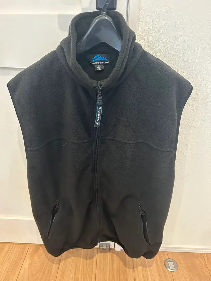 2026年最新】tri mountain ベストの人気アイテム - メルカリ