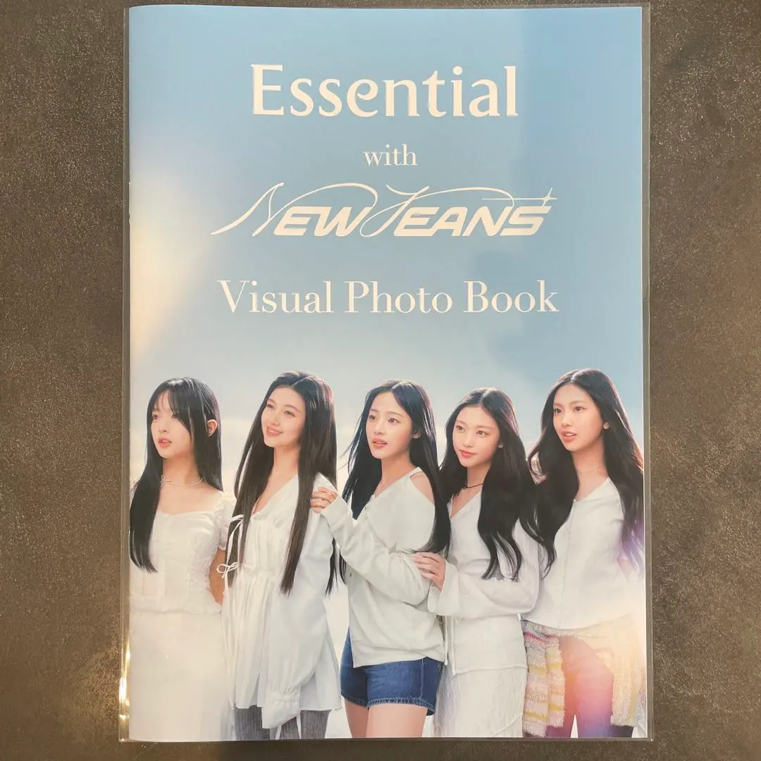 2026年最新】newjeans ポスター エッセンシャルの人気アイテム - メルカリ