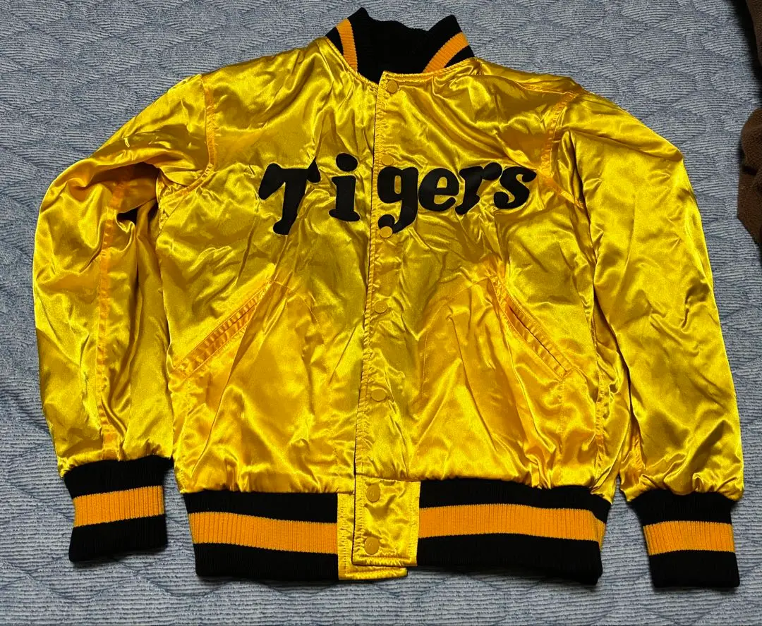 2026年最新】タイガース スタジャン アシックスの人気アイテム - メルカリ