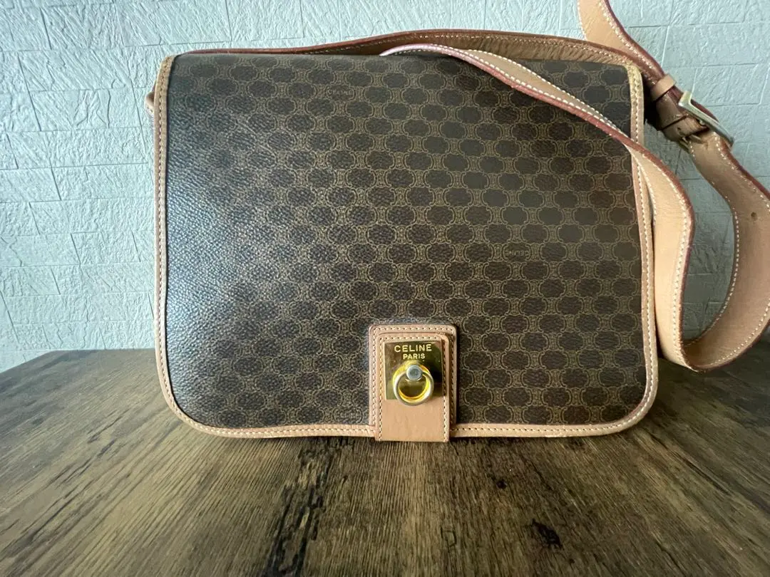 2026年最新】セリーヌ マカダム 筒型 ショルダーの人気アイテム - メルカリ