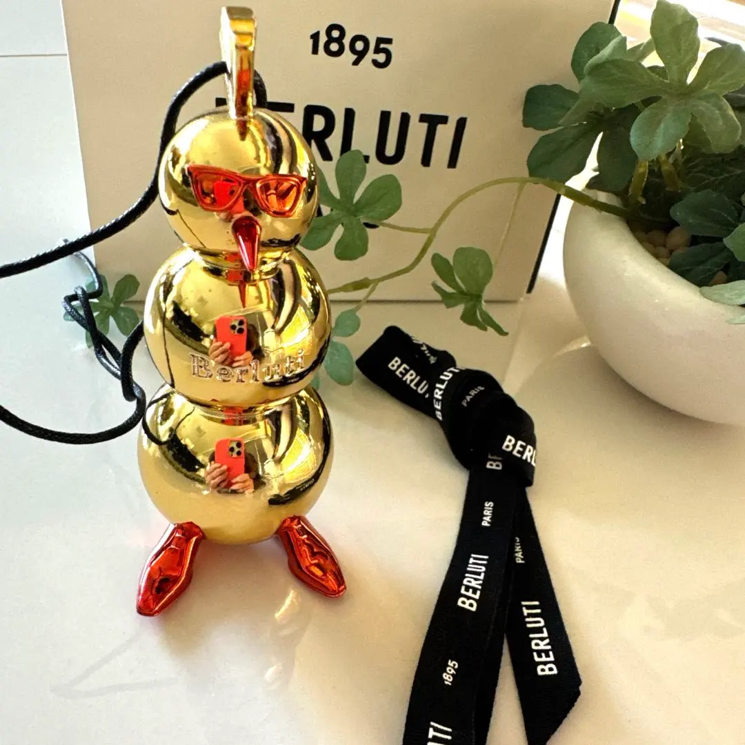 2026年最新】ベルルッティ ノベルティ チャームの人気アイテム - メルカリ