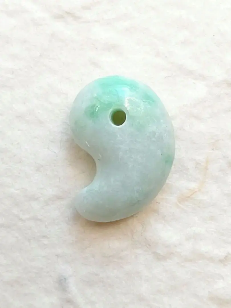 2026年最新】糸魚川翡翠 勾玉 ロウカンの人気アイテム - メルカリ