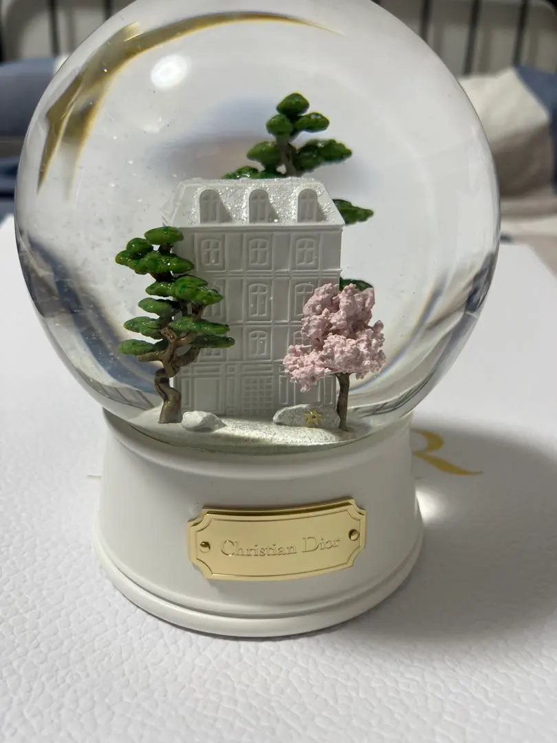 2026年最新】dior スノードームの人気アイテム - メルカリ