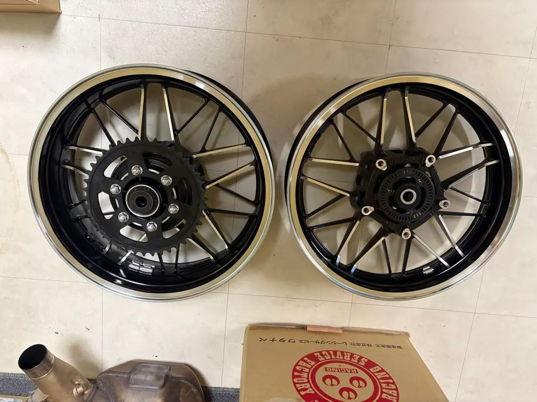 2026年最新】z900rs ホイール 純正の人気アイテム - メルカリ