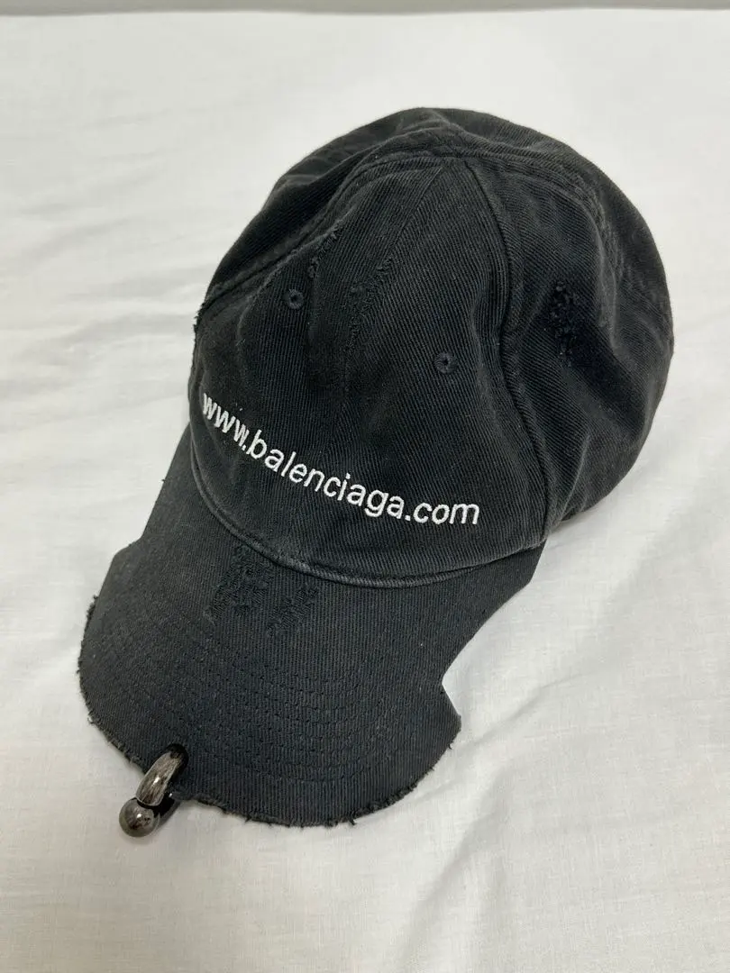 2026年最新】バレンシアガ キャップ ピアスの人気アイテム - メルカリ