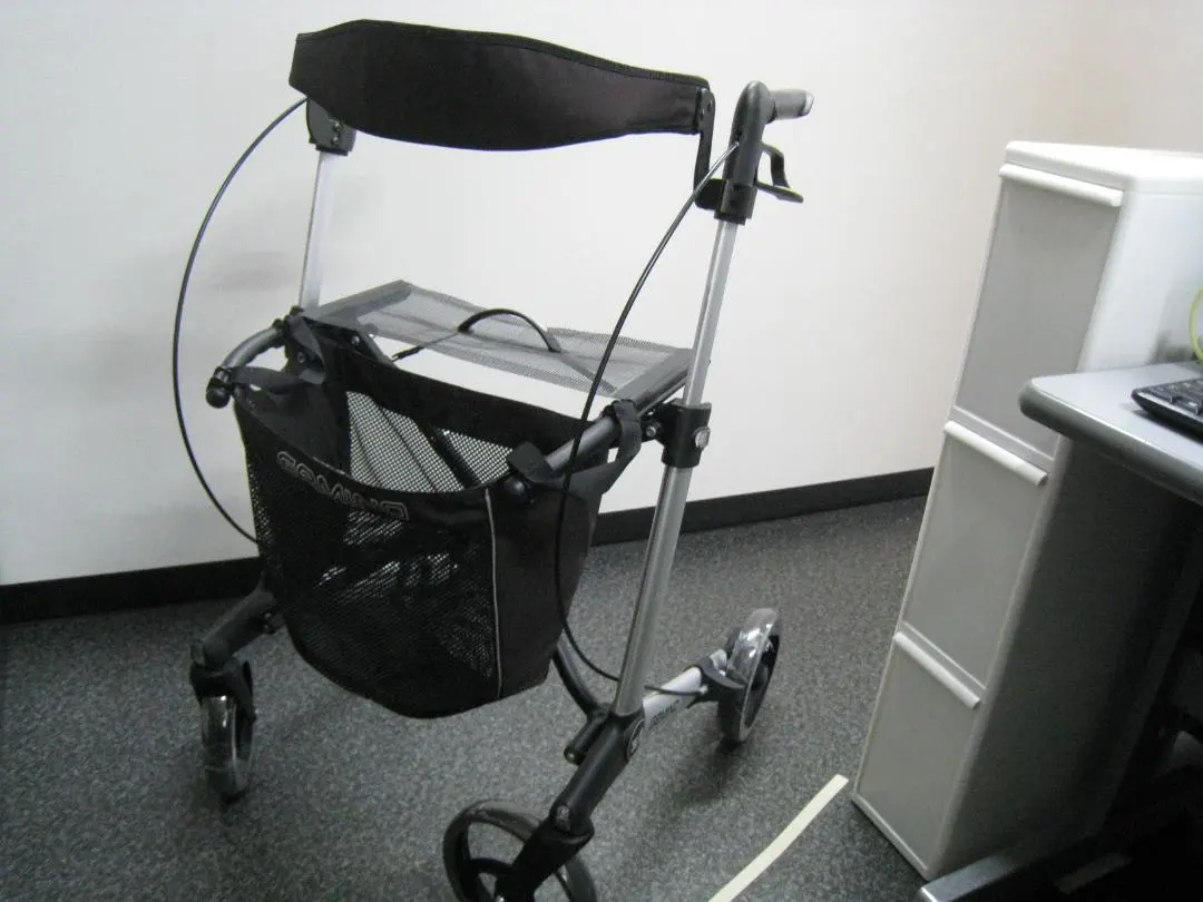 2026年最新】パラマウントベッド 歩行器の人気アイテム - メルカリ
