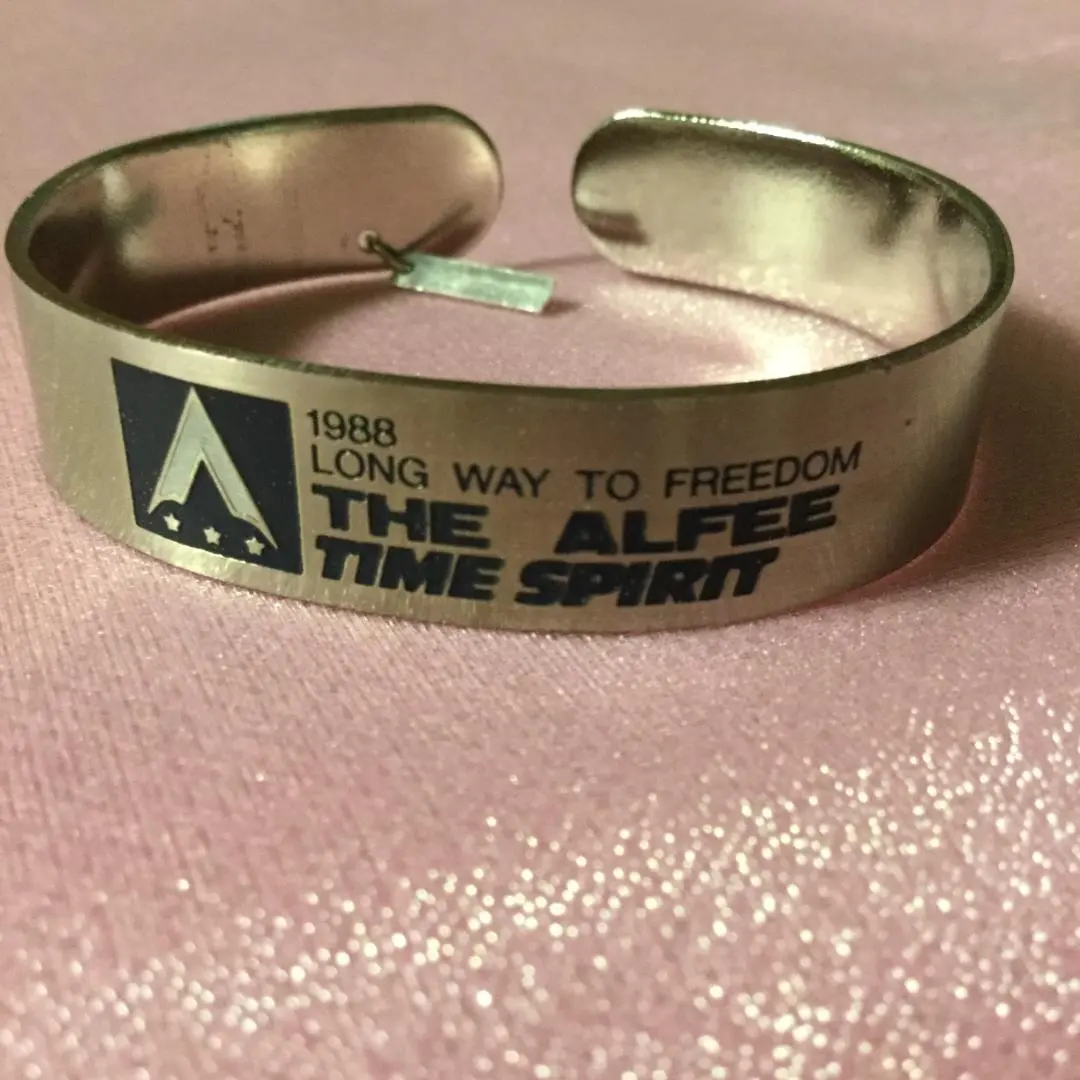 2026年最新】Alf リストバンドの人気アイテム - メルカリ